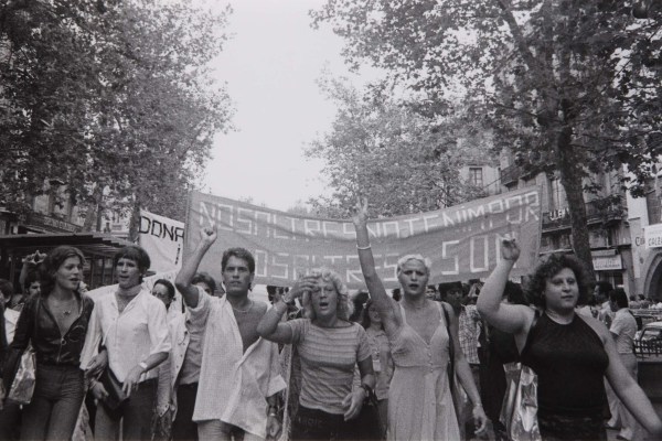 manifestacion-gay-barcelona-1977.jpg